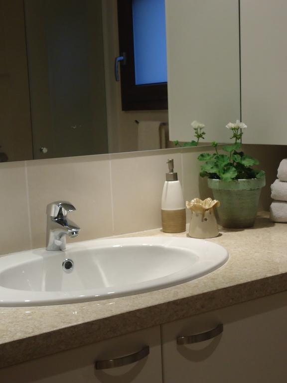 Petralona Apartment Agios Athanasios Habitación foto